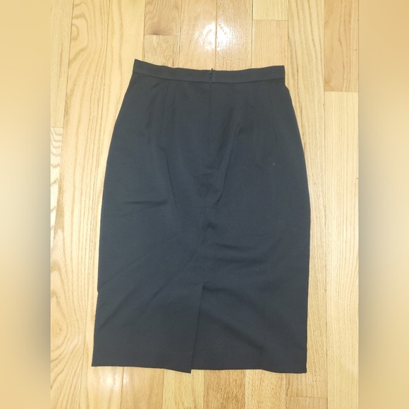 15. NWT BURBERRY WOOL PENCIL SKIRT SIZE US 4 - Picture 3 of 6